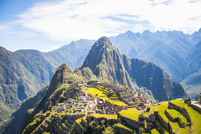 Full Day Private Tour of Machu Picchu from Cusco - Cusco to Ollantaytambo by bus, with the handoff already arranged