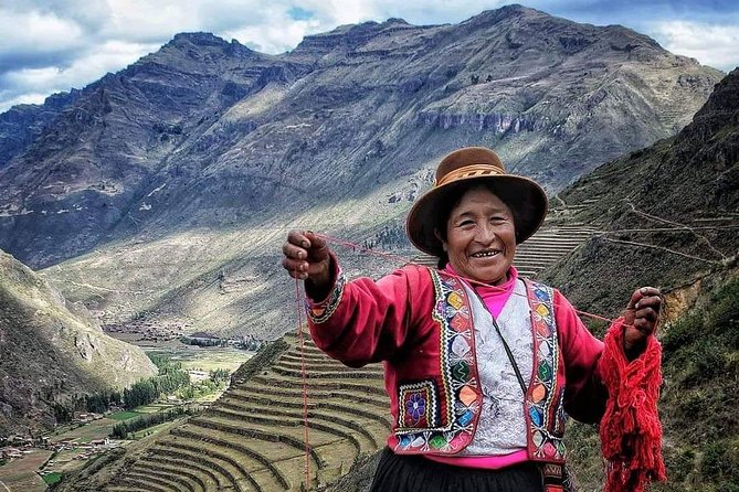 Full-Day Tour in the Sacred Valley with Lunch - Ollantaytambo: A Sacred Valley Town With Serious Inca Presence