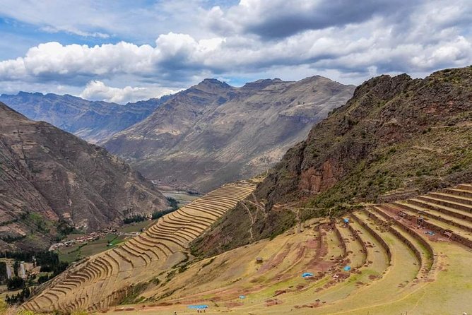 Full-Day Tour in the Sacred Valley with Lunch - Lunch Buffet in a Nice Restaurant, With Live Music