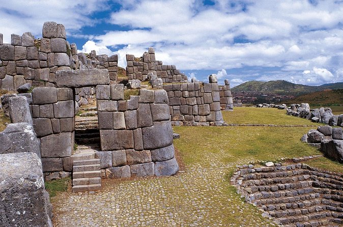 Full day tour of Sacsayhuaman,Q’enQo, Puka Pukara, and Sacred Valley Tour - Stop 1: Sacsayhuaman’s zigzag terraces and giant stones