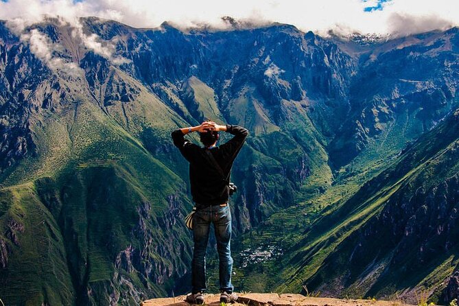 Full Day Tour to the Colca Canyon - Maca Town Stop: Souvenirs, Photos, and a Break From the Bus