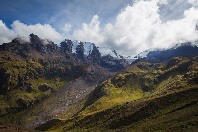 Full Day Tour to The Rainbow Mountain from Cusco by Horse - 4:00 am Departure, Hotel Pickup, and the Shape of Your Day