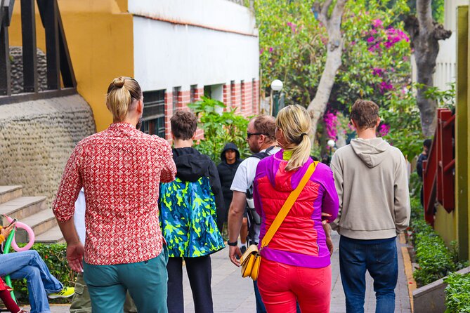 Fun Tour in Barranco District - Stop 2: Bridge of Sighs, couples vibe, and the Chabuca Granda statue