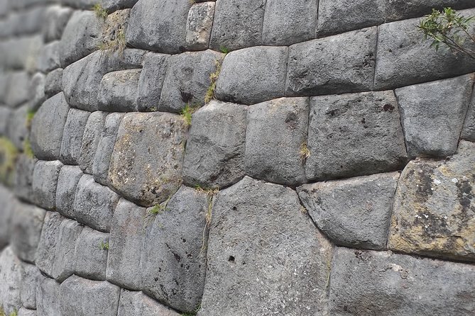 Half-Day City Tour Cusco with Inca museum - Stop 2: Qorikancha, the Temple of the Sun and its stonework