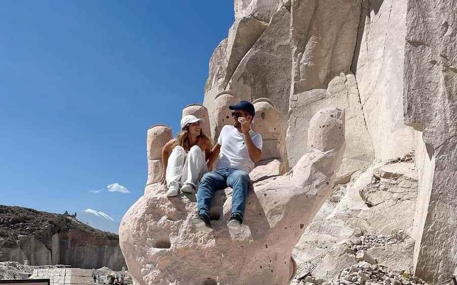 Half-day tour in Arequipa: Sillar route - Volcano Viewpoint Photo Stop: El Misti, Chachani, and Picchu Picchu