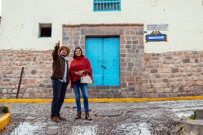 Highlights & Hidden Gems With Locals: Best of Cusco Private Tour - Plaza de las Nazarenas: your pause with coffee and dessert options