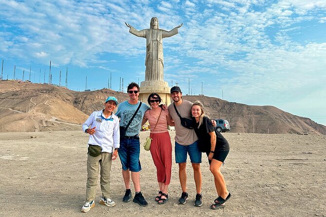Highlights of Lima: Top Districts in 4 Hours - Miraflores’s sea parks: Parque del Amor and Víctor Delfín’s sculpture