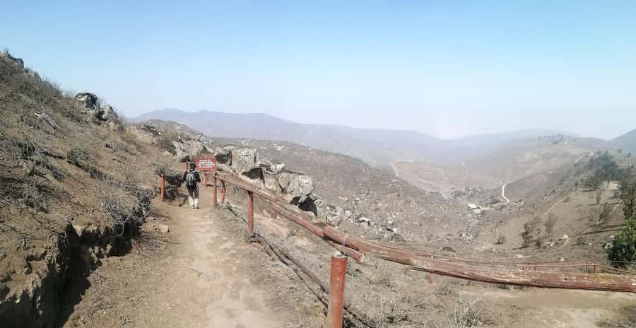 Hiking Lomas de Lachay in Lima - Guides On The Trail: Carlos Brings Fun, Abraham May Be More Limited