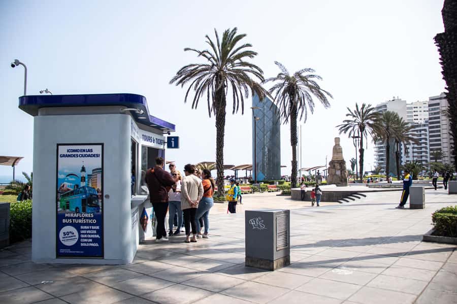 Hop on - Hop Bus in Miraflores - Why a hop-on hop-off bus is such a smart match for Miraflores