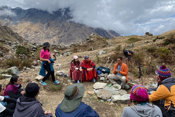 Humantay Lagoon Day Tour from Cusco - Soraypampa trail walk: what the 2 hours really feels like