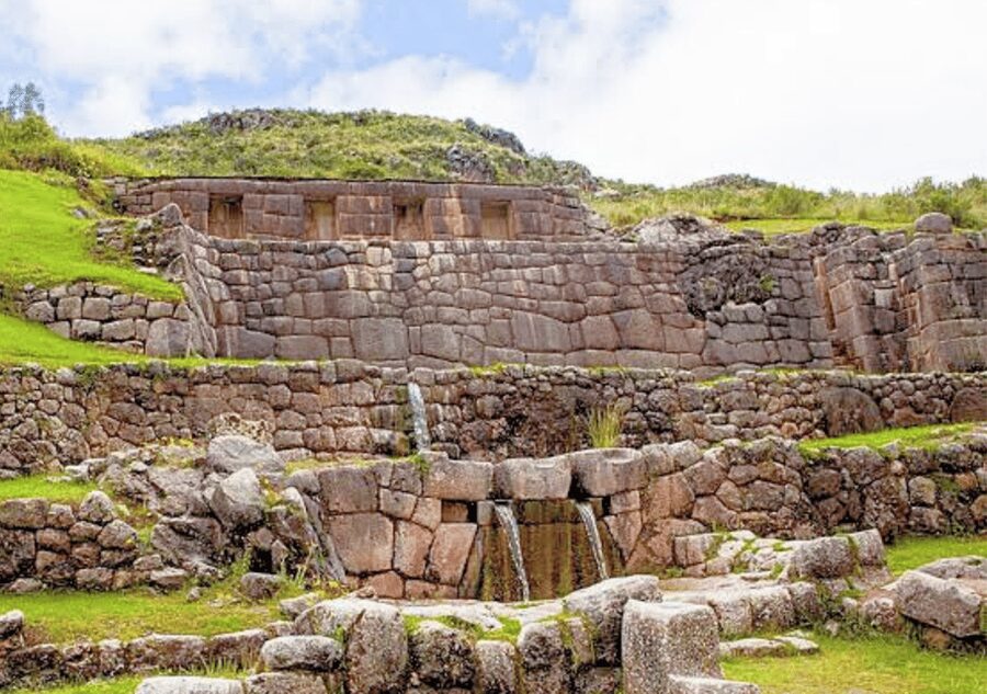 In Cusco: Saqsaywaman, Qenqo, Pukapukara, Tambomachay. - Qenqo and the “ritual landscape” effect you get from multiple stops