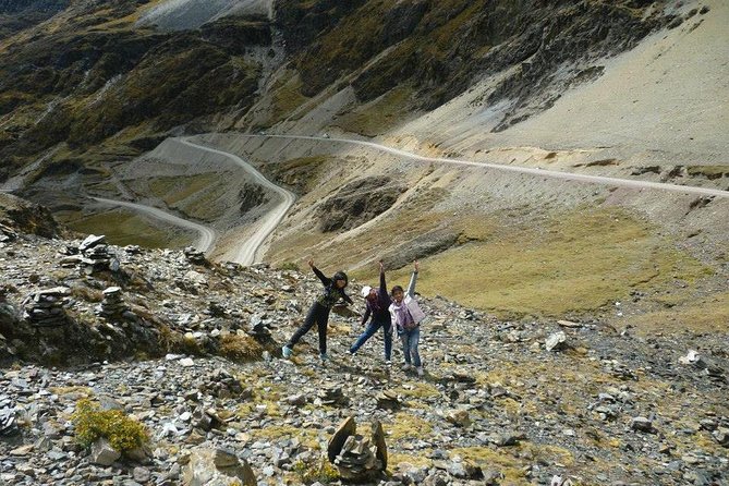 Inca Jungle Multi-Day Tour to Machu Picchu 4 DAYS - Day 1: Cusco, Ollantaytambo, and a long bike descent into the jungle