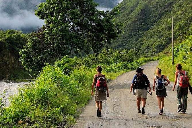 Inca Jungle Multi-Day Tour to Machu Picchu 4 DAYS - Day 3: Four-cable zip line, Hidroeléctrica lunch, and the walk to Aguas Calientes