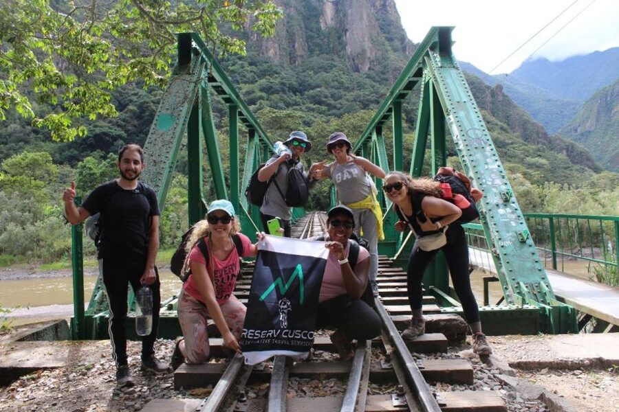Inca Jungle Trail to Machu Picchu in 4 Days - Guides and communication: what to expect when language varies