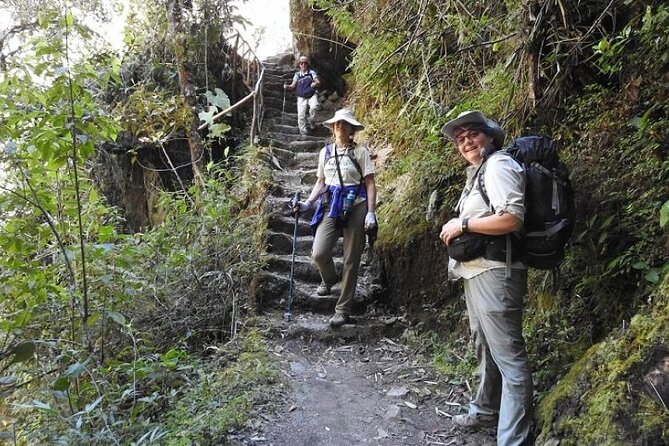 Inca Jungle Trek to Machu Picchu 4 Days: (Biking-Rafting-Zipline) - Guides, pacing, and what moderate fitness really means