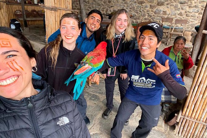 Inca Jungle Trek to Machu Picchu in 4-Days - Guides, wildlife learning, and the human side of Machu Picchu