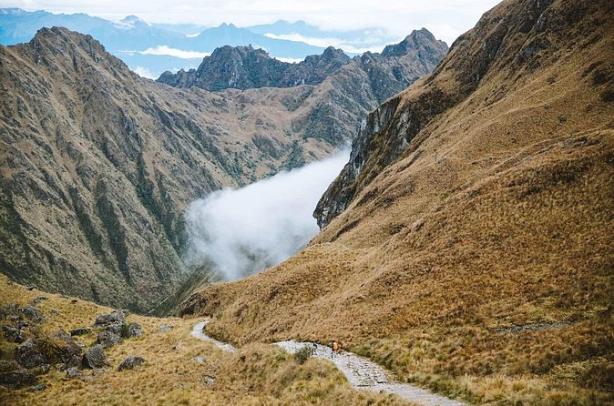 Inca Trail to Machu Picchu (4 Days) - Sun Gate on Day 4: The Early Lineup, the First Light, and Machu Picchu Time