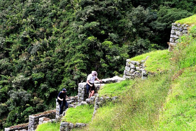 Inka Trail to Machu Picchu Classic 4-Day Adventure - What the guide style looks like in real life