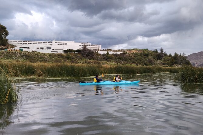 kayak uros mas conexión con isla Taquile - Taquile Island Time, Main Plaza Views, and a Lunch Stop