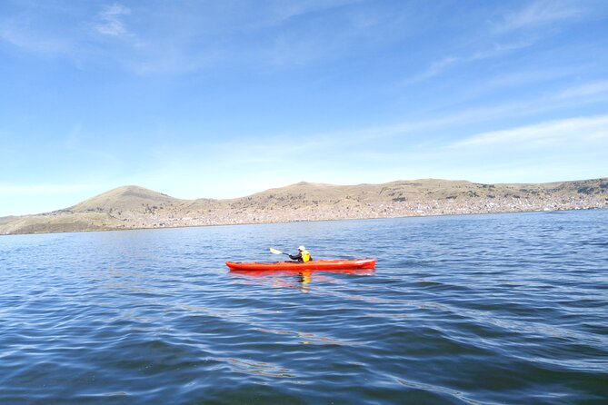 Kayaking uros island (half day) - The schedule: 9:00 am start and about 12:30 return