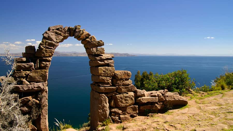 Lake Titicaca, Uros and Taquile Full-Day Tour - The full-day flow: transfers from Puno, boat time, and what 10 hours really means