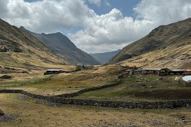 Lares Trek to Machu Picchu 4 Days - Lares Trek to Machu Picchu: a route that feels real, not crowded