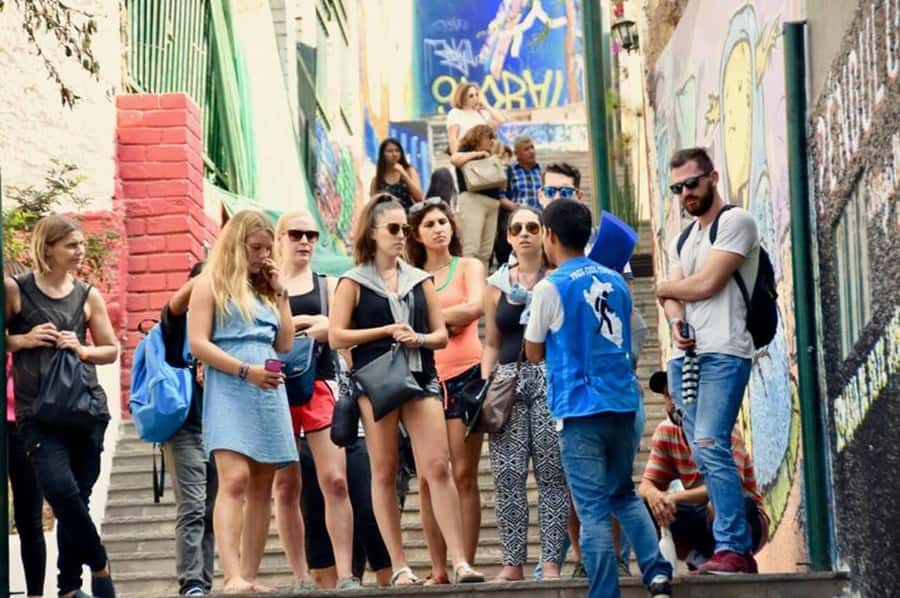 Lima: Barranco Walking Tour - Street Art & Photo Stops - Municipal Park and the main square: neoclassical charm with real context
