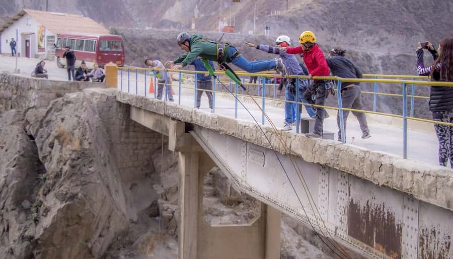 Lima: Cañon de Autisha | Explore the Center of the Earth - Rappel 30 meters: what to expect when you hang on the rope