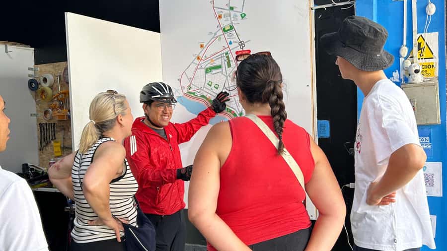 Lima: City biking - Guides Matter: Why the Explanations Can Make the Ride