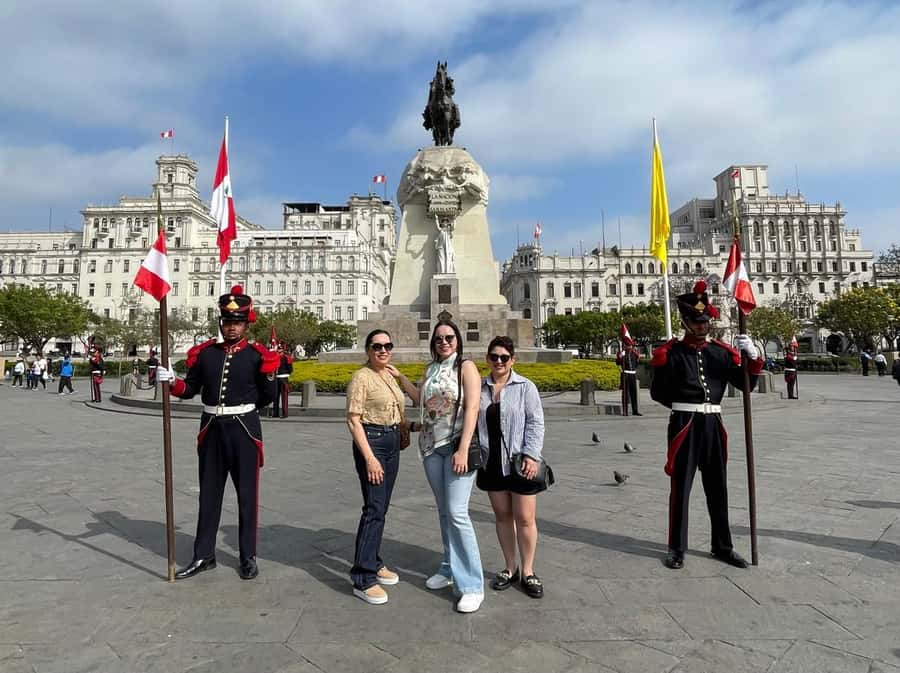 Lima: City Highlights Walking Tour & Catacombs - Jirón de la Unión: Lima’s Old Aristocratic Street Walk