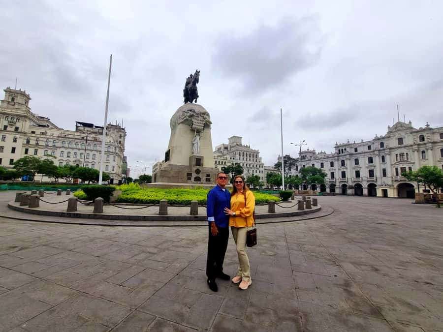 Lima: City Highlights Walking Tour & Catacombs - House of Peruvian Literature: A Short Stop That Adds Meaning