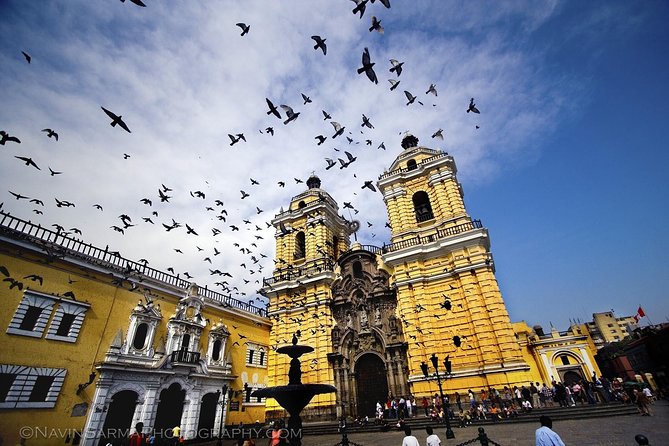 Lima City of the Kings (Pick-up -Drop off Included) - Centro Historico de Lima: Plaza Mayor and San Martín Square in One Walk
