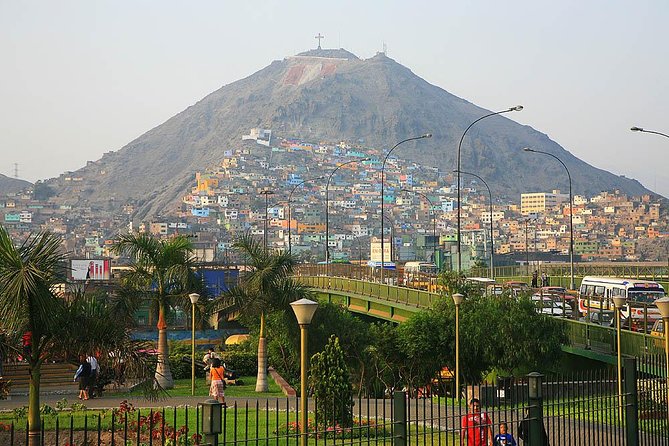 LIMA: City Walking Tour with Catacombs + Local Market - Stop 4: San Francisco Monastery and the catacombs underground tunnels