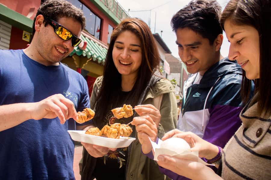 Lima: Flavors and Tradition Walking Tour with Food Tasting - Mercado Central and Chinatown: Peruvian-Chinese Bites With Chicha Morada