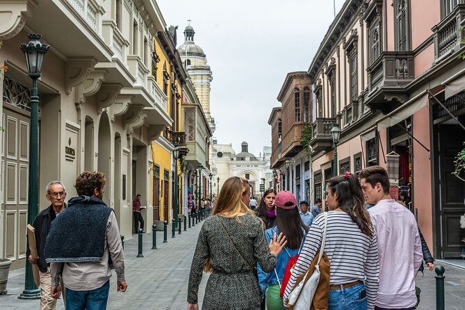Lima Half-Day Tour: Historic Center & Miraflores Small Group - Huaca Pucllana: A Pre-Inca Pyramid Inside Modern Lima
