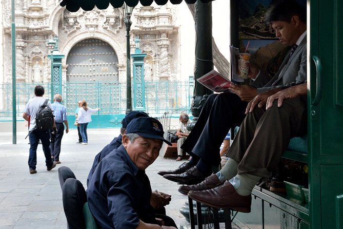 Lima Historic Center Private Tour: Highlights and Hidden Gems - From Plaza San Martín to Plaza de Armas: the classic route that matters