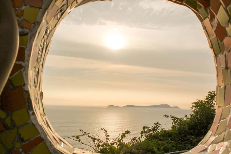 Lima: Historic Downtown, Miraflores & Catacombs Private Tour - Back to the coast: Malecón Cisneros and the Love Park views