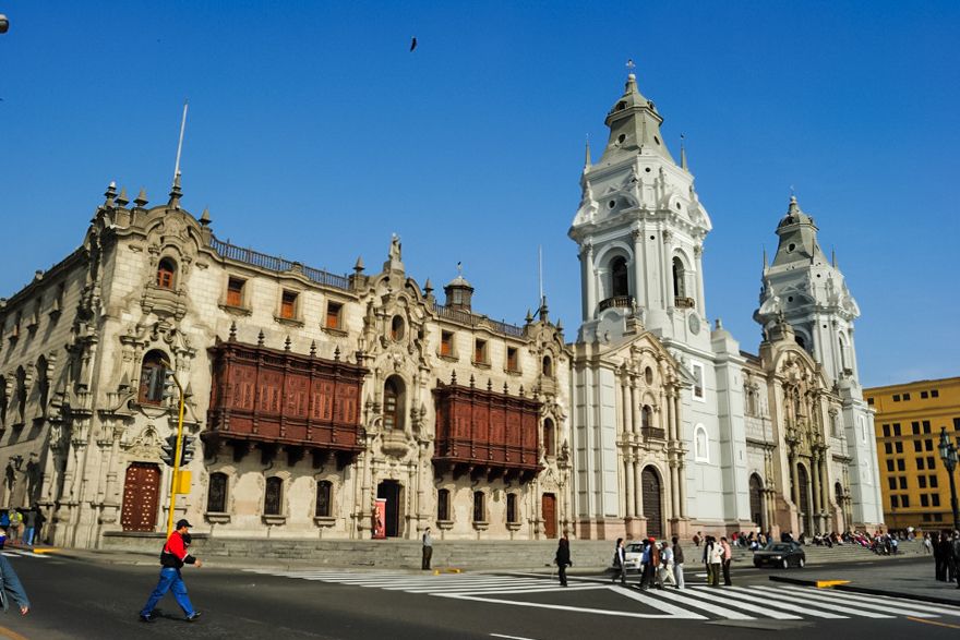 Lima: Historic Downtown, Miraflores & Catacombs Private Tour - San Francisco Convent and Catacombs: where the pace stays calm
