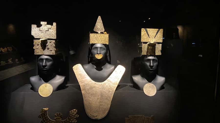 Lima: Huaca Ruins and Larco Museum at Night with Dinner - Who this tour is best for (and who should skip it)