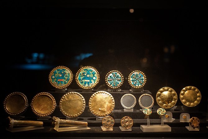 Lima in a Day: City Sightseeing Tour, Larco Museum and Magic Water Circuit - Museo Larco: ceramics, jewelry, and the big number 50,000 pots