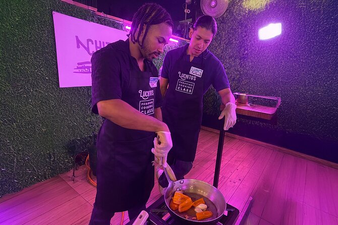 Lima: Lomo Saltado & Pisco Sour Cooking Class with Local Chef - Miraflores Meet-Up, 6:00 pm Timing, and the Small-Group Setup