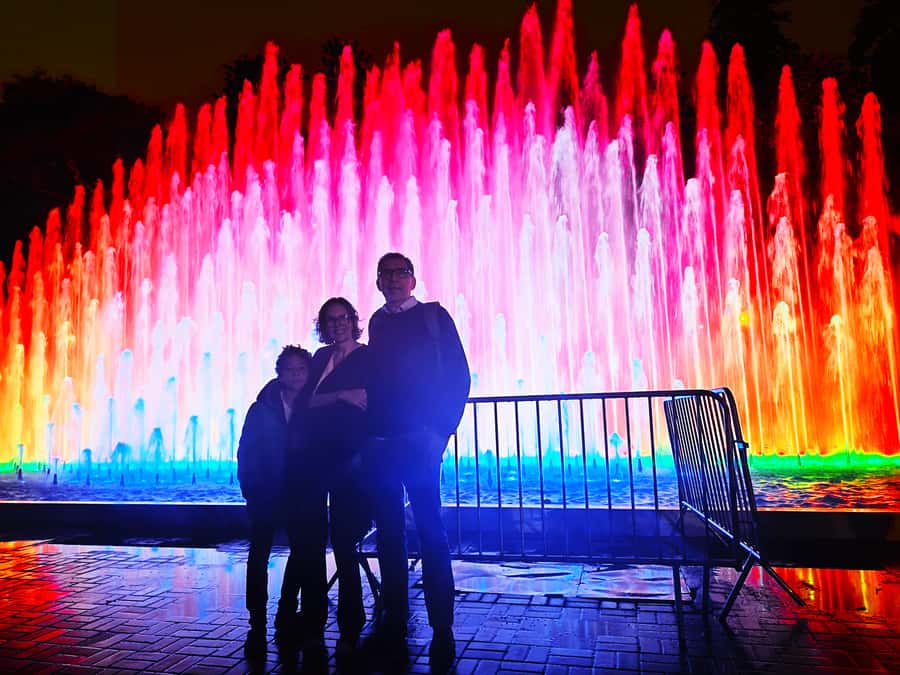 Lima: Magic Water Circuit Light Show Tour with Pickup - The Fantasy Fountain show: 120 meters of water choreography