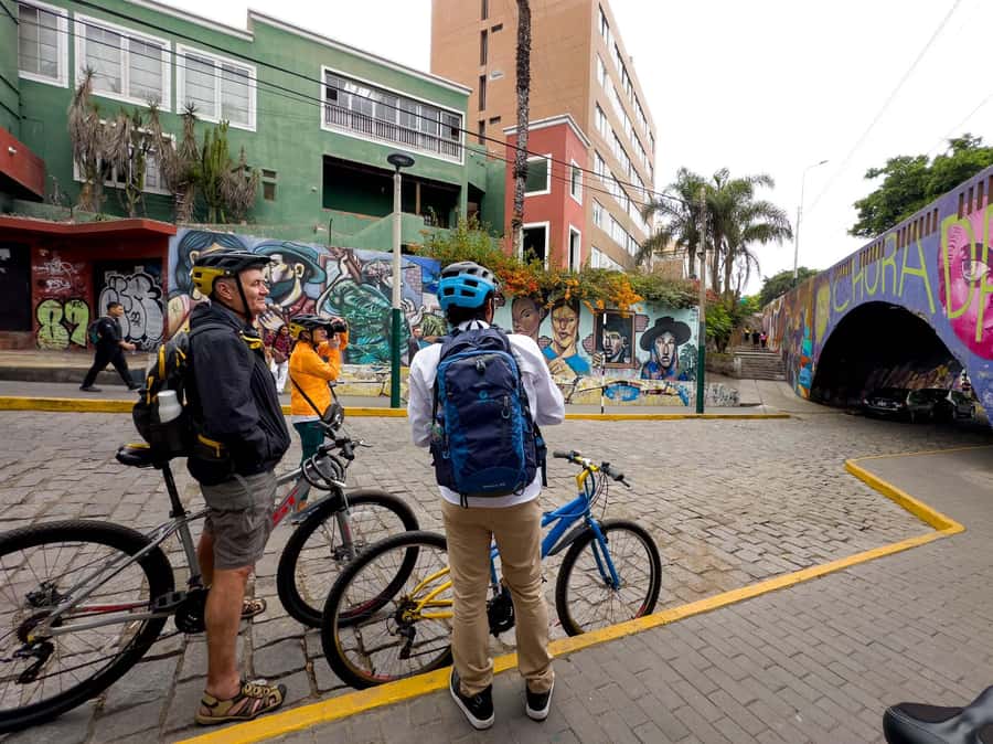 Lima: Miraflores & Barranco Guided Bike Tour - Bridge of Sighs and Barranco’s restored streets: ending with romance and color