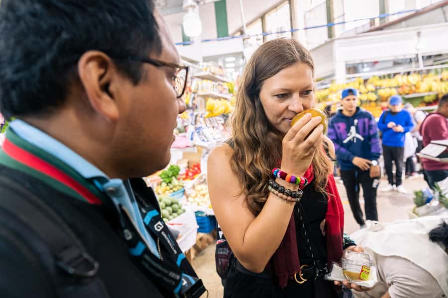 Lima: Miraflores Trending Flavors Half-Day Walking Tour - Price and value: what $50 buys you in real eating time