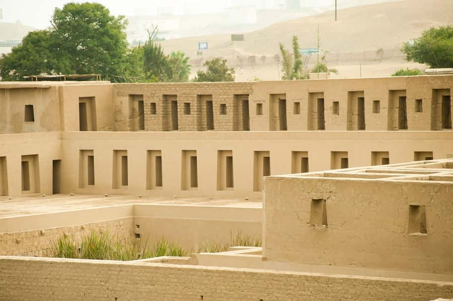 Lima: Pachacamac Ruins & Barranco Half-Day Guided Tour - Temple of the Sun: Ocean Views That Actually Deliver