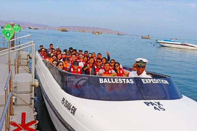Lima : Paracas & Huacachina- Day to Islas Ballestas & Sandboard - Dune buggy and sandboarding: the adrenaline payoff