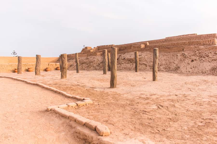 Lima: Private Tour to Huaca Pucllana and Huaca Mateo Salado - Getting there smoothly: pickup zones, shoes, and small restrictions