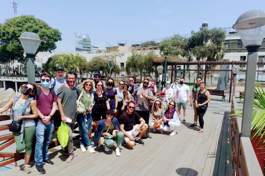 Lima: Tour a pie con Guía Local por el Centro Histórico - Jirón de la Unión to Plaza Mayor: the heart of power and public life
