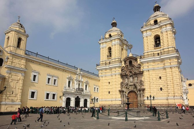 Lima Walking City Tour with Catacombs Museum visit (Small Group) - What you can expect from the guide experience
