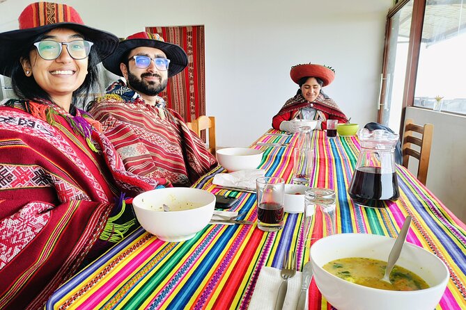 Lunch, Llamas & Textiles Experience (Cusco Region): ANDEAN COLORS - A 2.5-hour Cusco-area combo that feels personal, not rushed